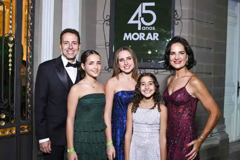 Rodrigo Gomes de Almeida, Alice, Elisa, Lara e Flávia Giacomin