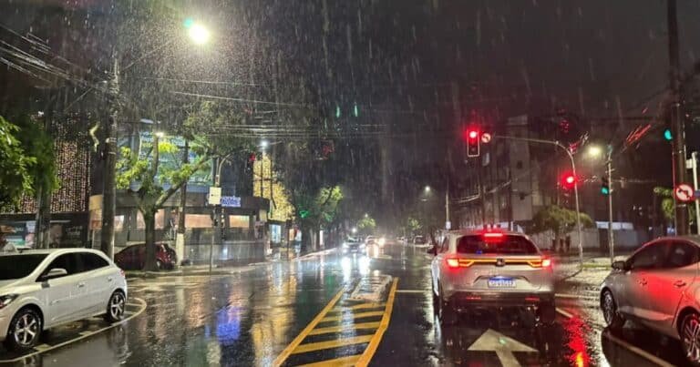Chuva em Jardim da Penha, Vitória