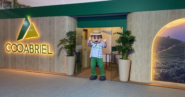 Cooabriel abre feira com expectativa de grandes negócios