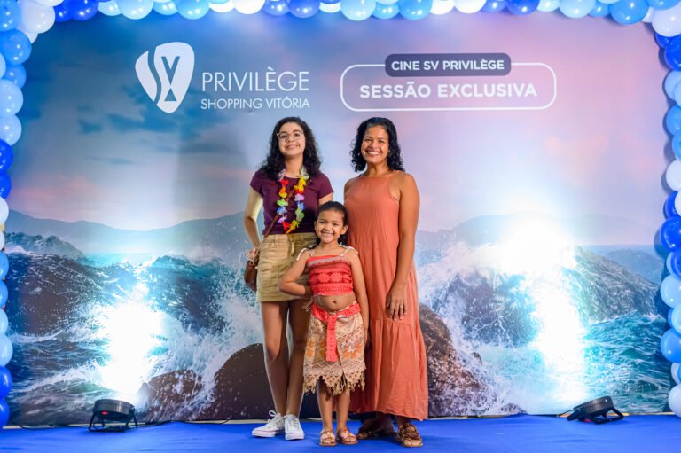 Daniela Ávila com Mavi e Malu