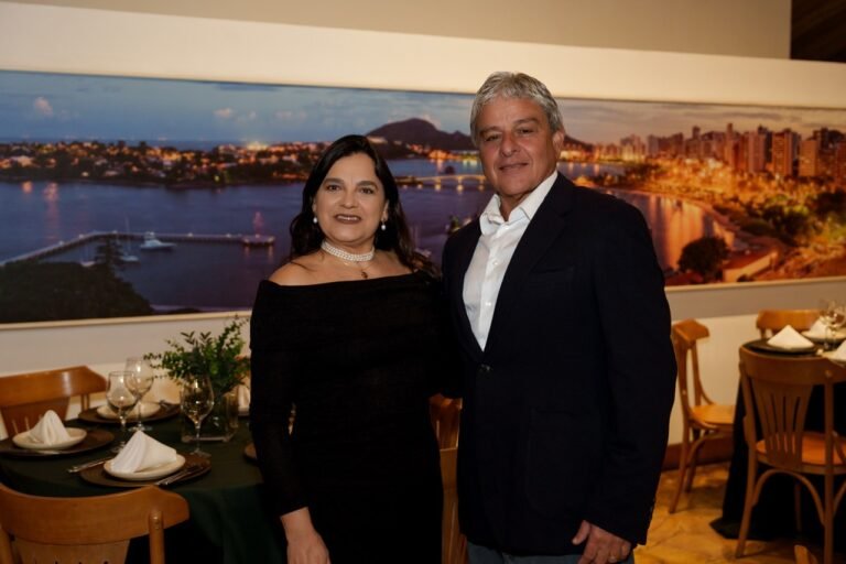 Evandro Daher Carneiro e Adriana Romano Carneiro.