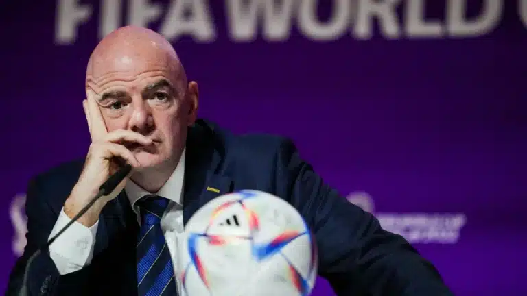 Fifa é processada em R$5,2 bilhões após eliminação do Irã na Copa