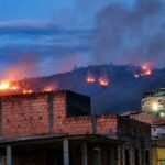 Incêndio em área de mata assusta moradores de Vitória