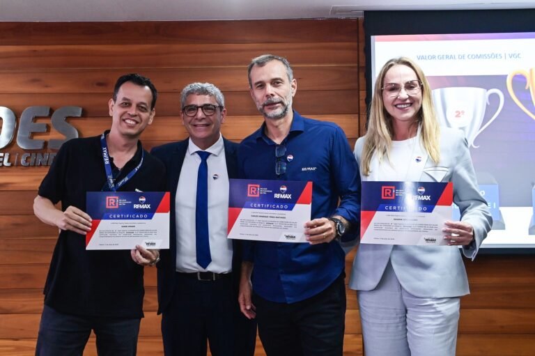 Samir Ginaid, Aluisio Sarlo, Flávio Borges e Juliana Leão.