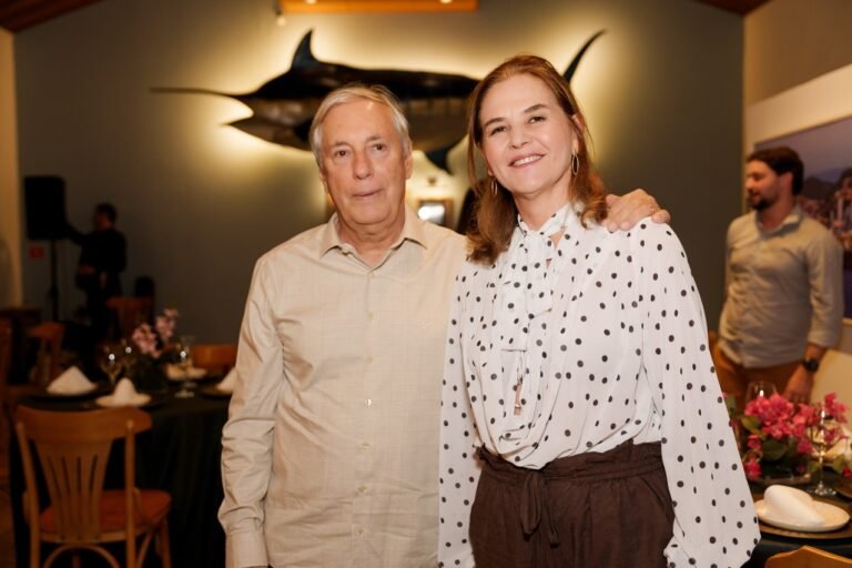 Victor Santos Neves filho e Ana Paula Camata do Nascimento