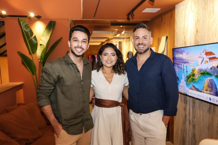 Guilherme Cogo, Marcela Coutinho e Jhones Simonassi.