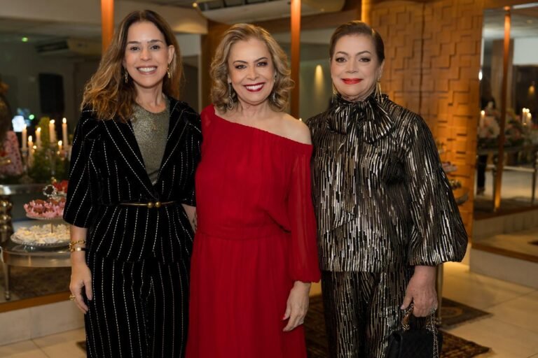 Flávia Abaurre, Sônia Abelha e Hélvia Abaurre.