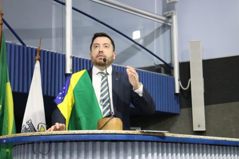 Armandinho comanda processo de cassação contra Baiano