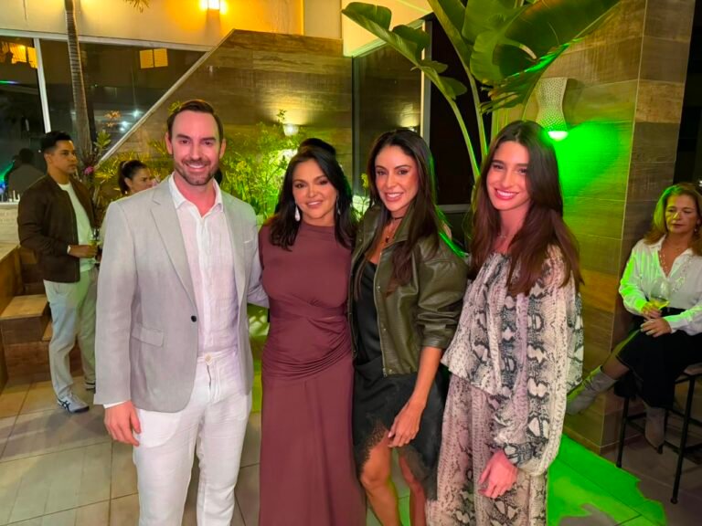 Arthur Gasperato, Luísa, Márcia Gabriela e sua filha Elisa Bortolotti.