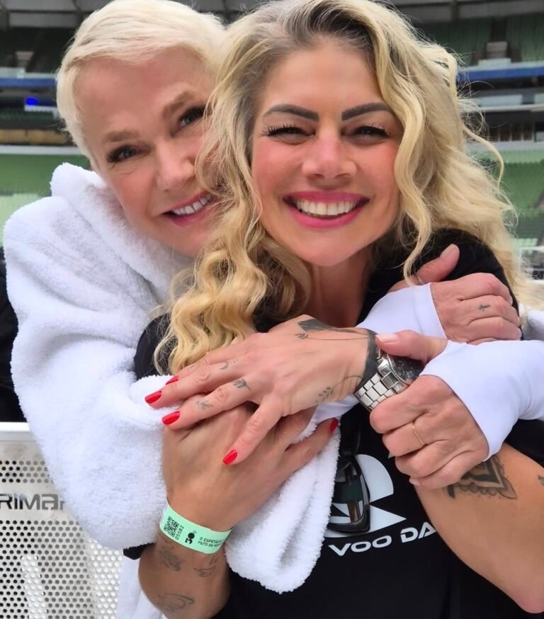 Xuxa e a paquita Cátia Paganotte que há anos mora no Espírito Santo, quase uma capixaba
