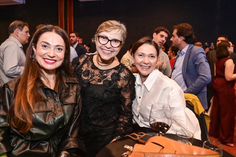 Andrea Biccas, Clara Paes, Cledina Freire