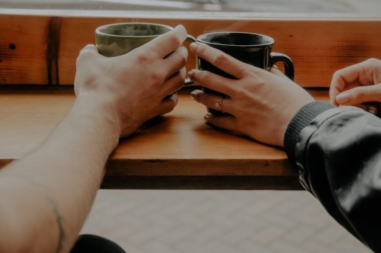 Quem mora junto é casado para o INSS? Veja os direitos