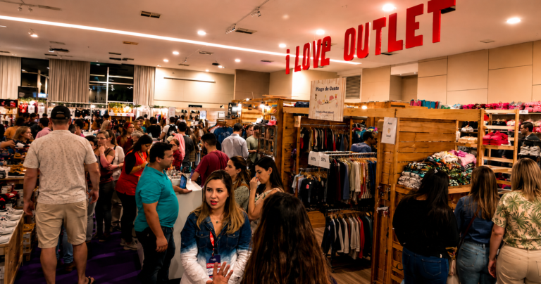 Quatro dias de descontos: outlet com marcas famosas será atração no ES