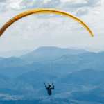 Atletas de seis países vão cruzar o ES caminhando e voando de parapente
