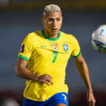 Jogador capixaba Richarlison é alvo de ataques racistas nas redes sociais
