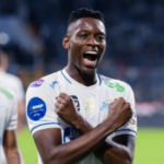 Flamengo eleva oferta por Luiz Henrique após problemas com Almada