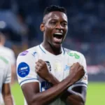 Flamengo eleva oferta por Luiz Henrique após problemas com Almada