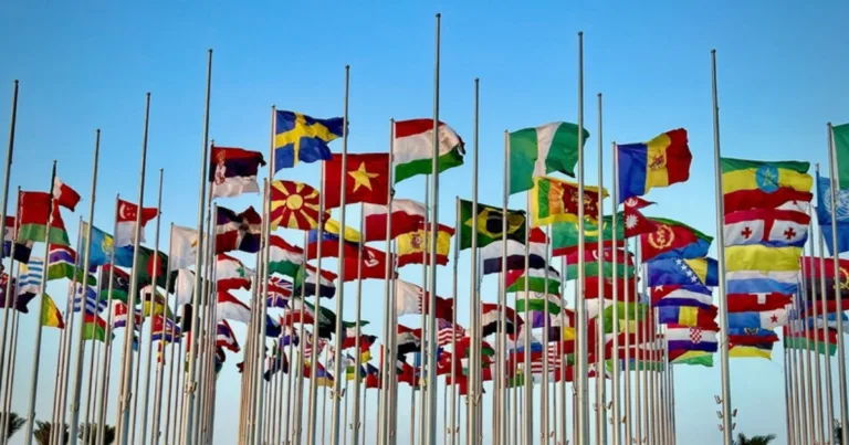 Quanto custará ir à Copa do Mundo de 2030? Saiba como calcular!