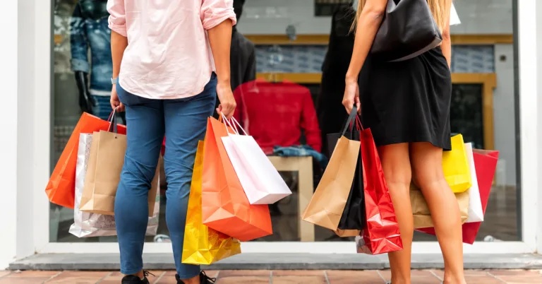 Liquida Laranjeiras promete descontos em roupas, cosméticos e até bikes elétricas