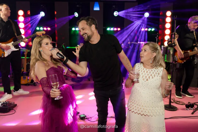 Petrus da Ubando com Ira e sua mãe Gracinha Neves