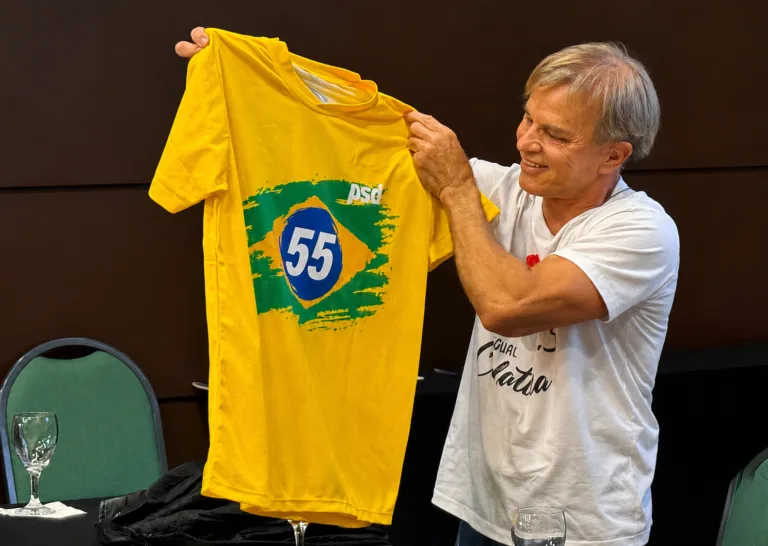 Caso de família: a relação antiga de Meneguelli com o Senado