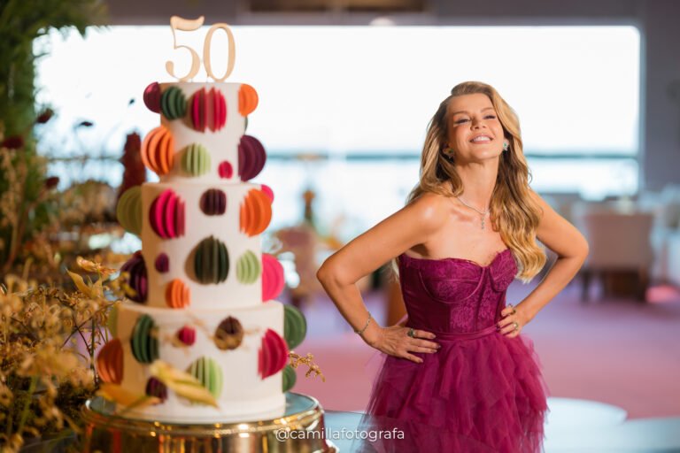 Iracema Neves celebra os 50 — porque comemorar é com ela