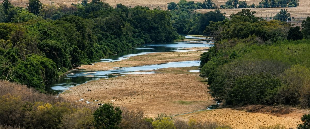 Vista do Rio Cricaré Braço Sul em período crítico Município de Nova Venécia. Foto: Divulgação/Assessoria Prefeitura de Nova Venécia